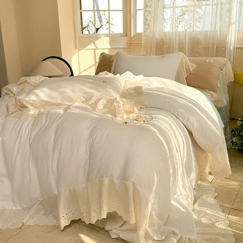 طقم مفروشات سرير الزفاف بتصميم الأميرة من الدانتيل والكشكشة من DecorBites™‎ مصنوع من القطن الخالص والناعم على البشرة