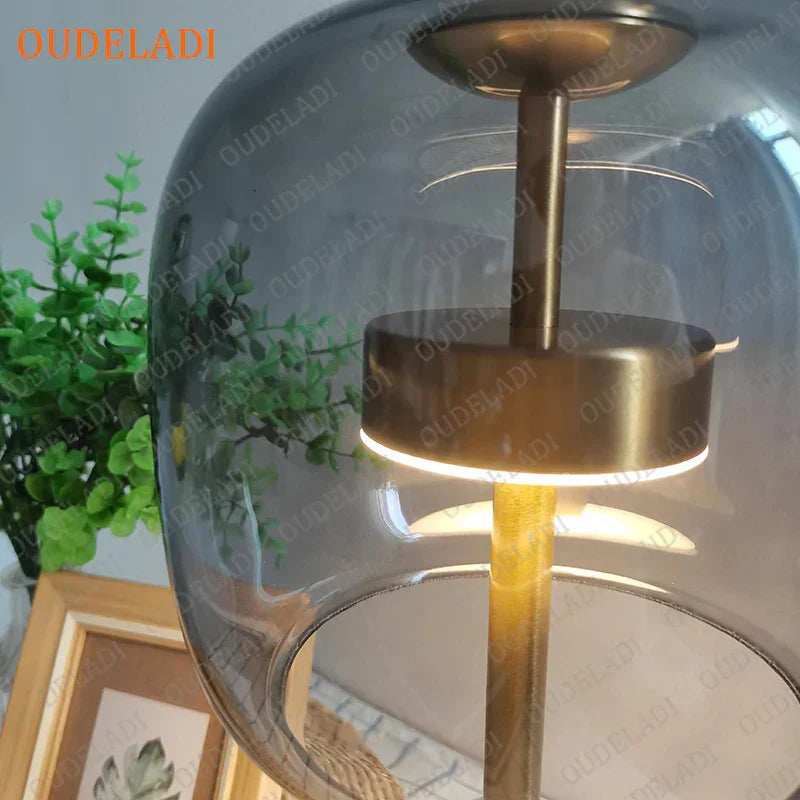 مصباح مكتب DecorBites™ الذهبي الزجاجي LED لديكور المنزل العصري الفاخر