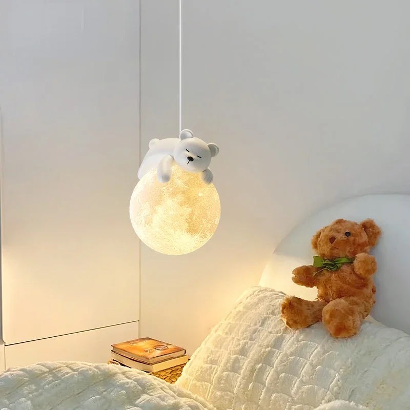 ثريات غرف الأطفال LED من DecorBites™ بتصميم دب أبيض وأرنب، مصباح معلق زجاجي لجانب السرير