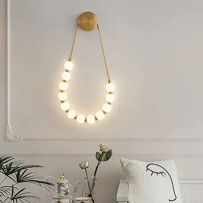 مصباح حائط ماجيك بين غير متماثل بتصميم إيطالي كريمي من DecorBites™