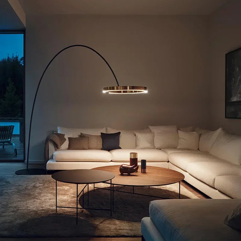 مصباح أرضي DecorBites™ LED قابل للتعتيم من النحاس الذهبي والأسود لغرفة المعيشة والفندق
