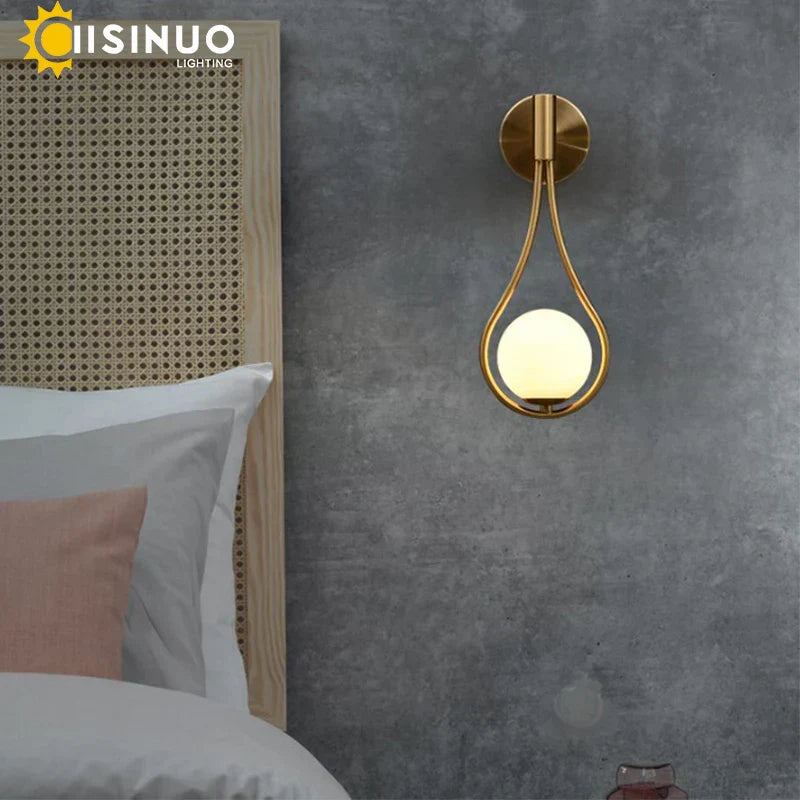 DecorBites™ مصباح حائط ذهبي G9 - إضاءة بتصميم نورديك لغرف النوم، الممرات، ومناطق الدراسة