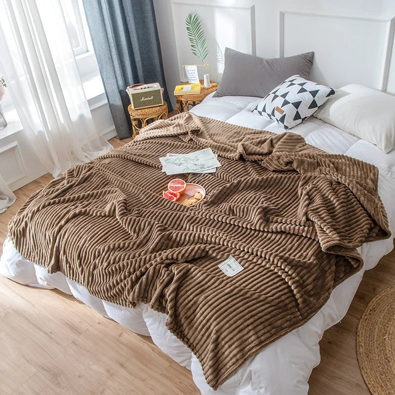 DecorBites™ Cozy Hug Blanket - Soft Sweatshirt Throw for Sofa & Bed