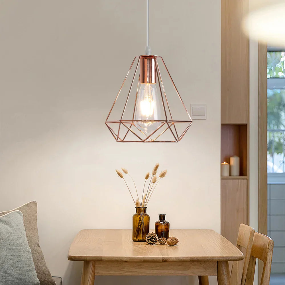 مصباح متدلي بتصميم قفص معدني صناعي من DecorBites™ لإضاءة المنزل