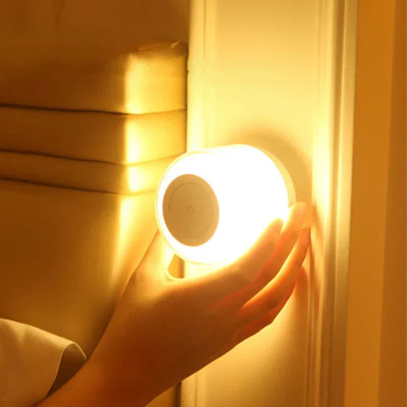 مصباح طاولة مع شاحن لاسلكي بتقنية LED من DecorBites™ لهواتف آيفون وسامسونج وهواوي - لوحة شحن لاسلكي