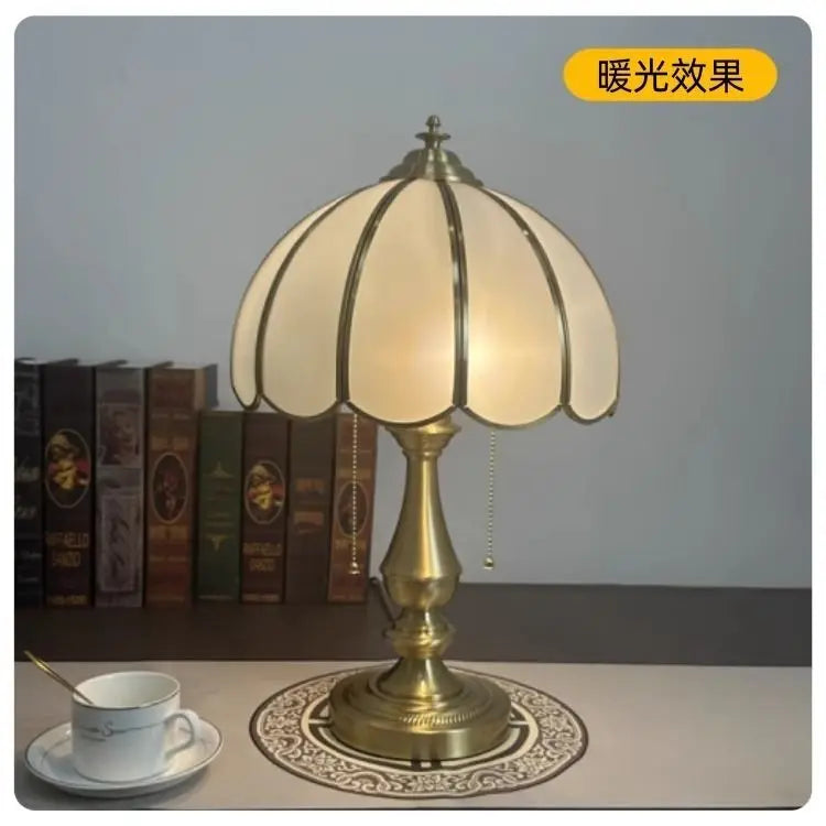 مصباح أرضي LED من النحاس والزجاج الكريستالي من DecorBites™ لغرفة المعيشة وغرفة النوم وغرفة الدراسة الفاخرة