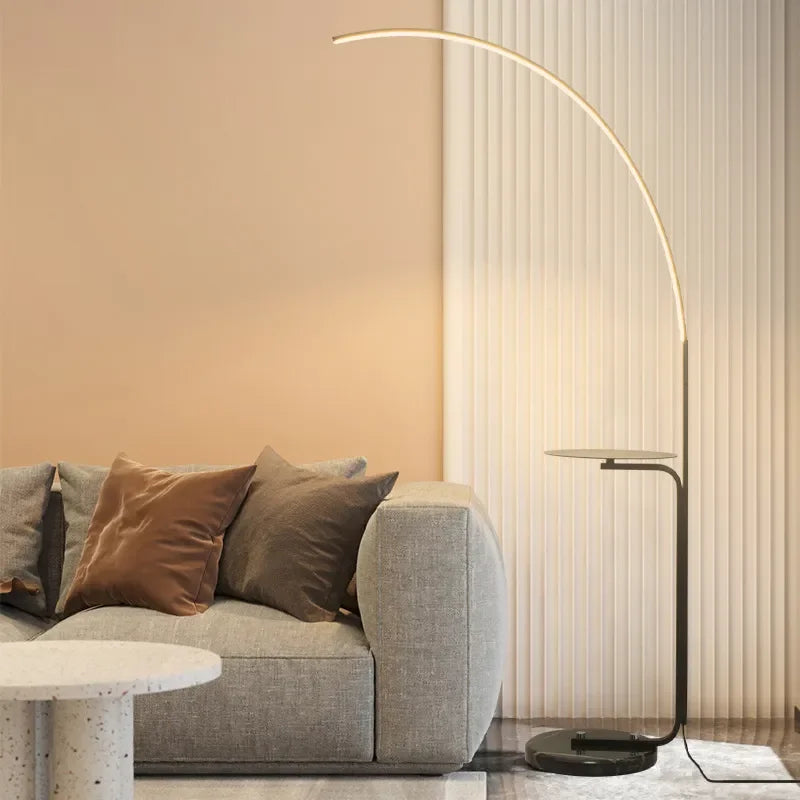 DecorBites™ مصباح أرضي LED بتصميم حديث باللون الأسود والأبيض والذهبي لتزيين غرفة المعيشة