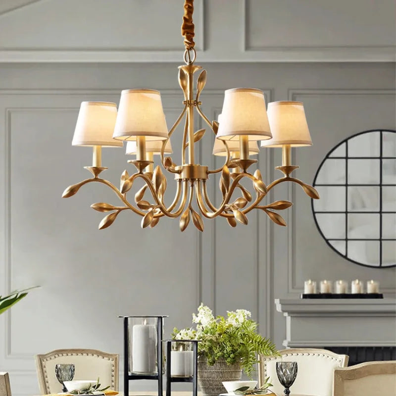 DecorBites™ ثريا نحاسية ذهبية مع أغطية قماشية وإضاءة LED