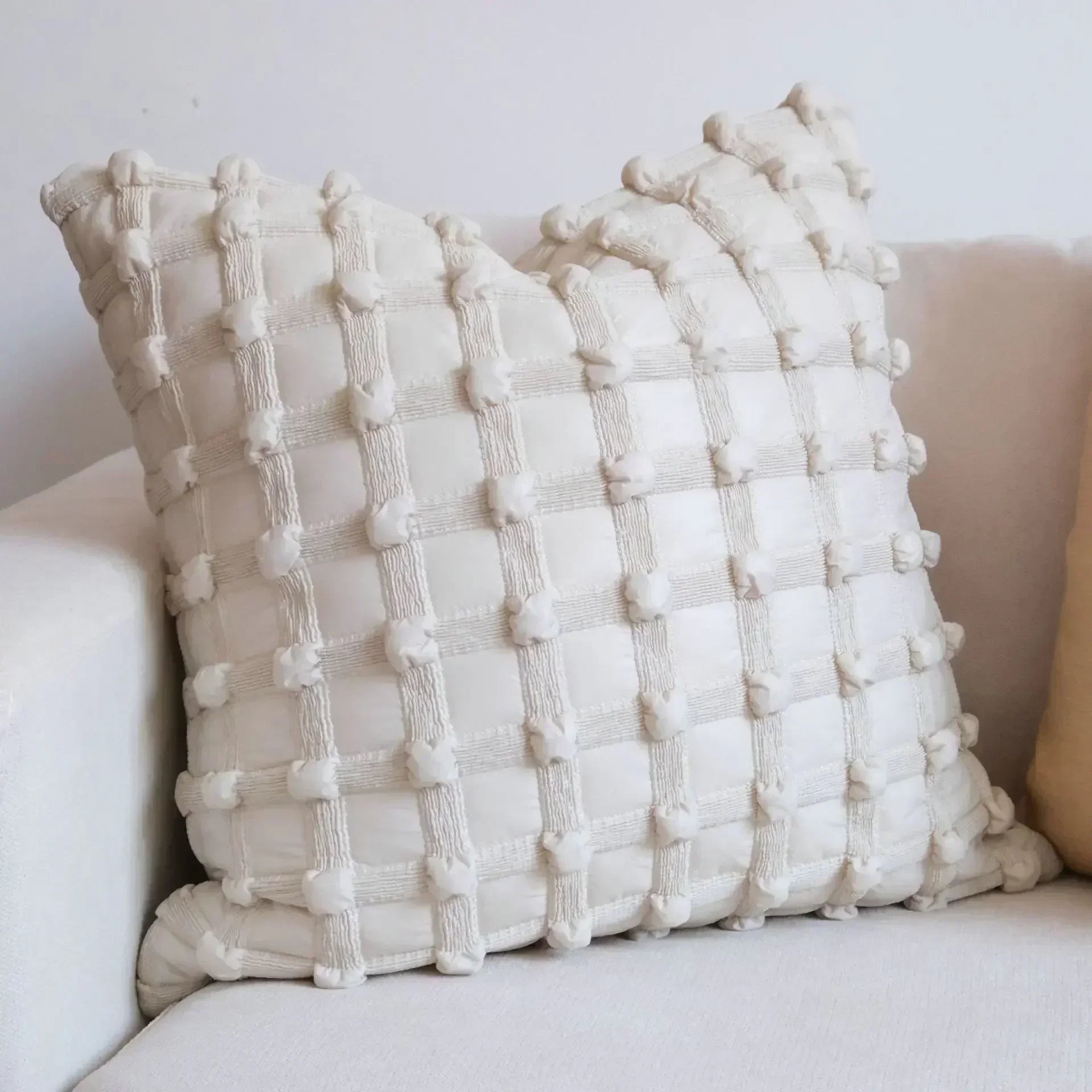 DecorBites™ 3D Dot Bubble Gray Black White Luxury Cushion Cover - Fashionable Home Decor