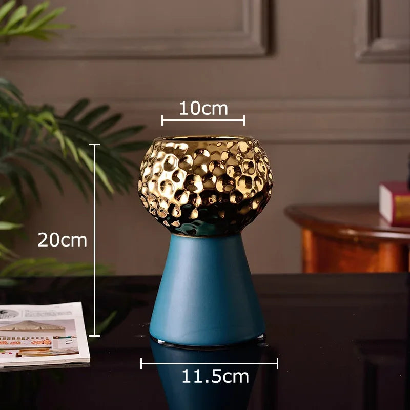 مزهرية سيراميك DecorBites™ الذهبية بنمط المطرقة: أصيص زرع إبداعي لتزيين الطاولات وتنسيق الزهور