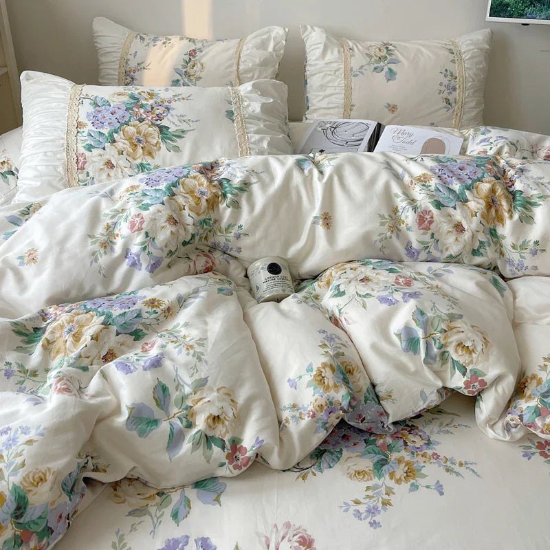 DecorBites™ طقم مفروشات أميرة كورية بنقشة الزهور - غطاء لحاف، غطاء سرير، أغطية وسائد