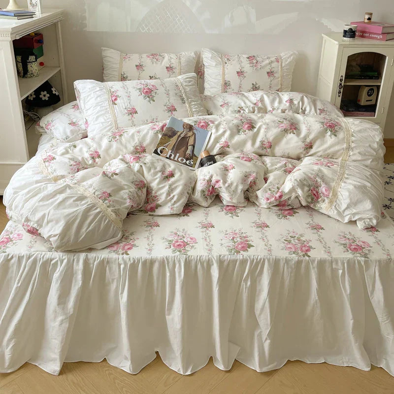 DecorBites™ طقم مفروشات أميرة كورية بنقشة الزهور - غطاء لحاف، غطاء سرير، أغطية وسائد