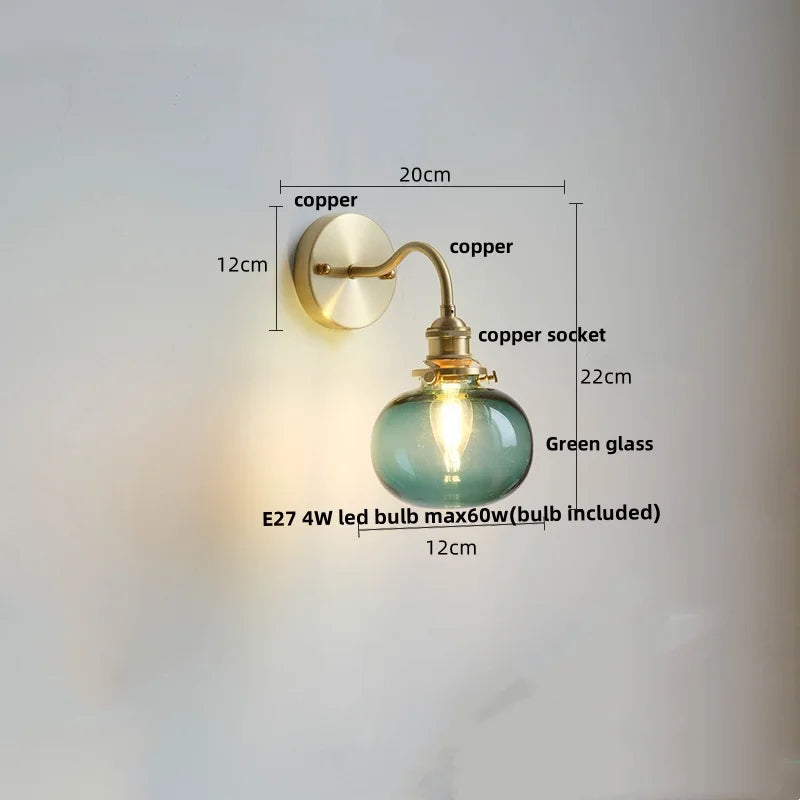 مصباح حائط LED كروي أخضر من DecorBites™، بقاعدة نحاسية، ومفتاح بسلسلة سحب