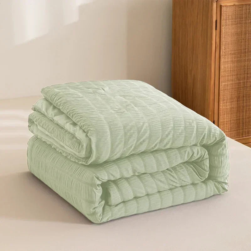 DecorBites™ King Size Seersucker Quilt: Soft, Breathable, All-Season Comforter