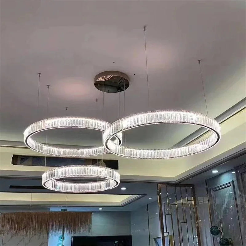 نجفة DecorBites™ الكريستالية المزودة بحلقات LED - تركيبات إضاءة متدلية فاخرة للفلل والسلالم