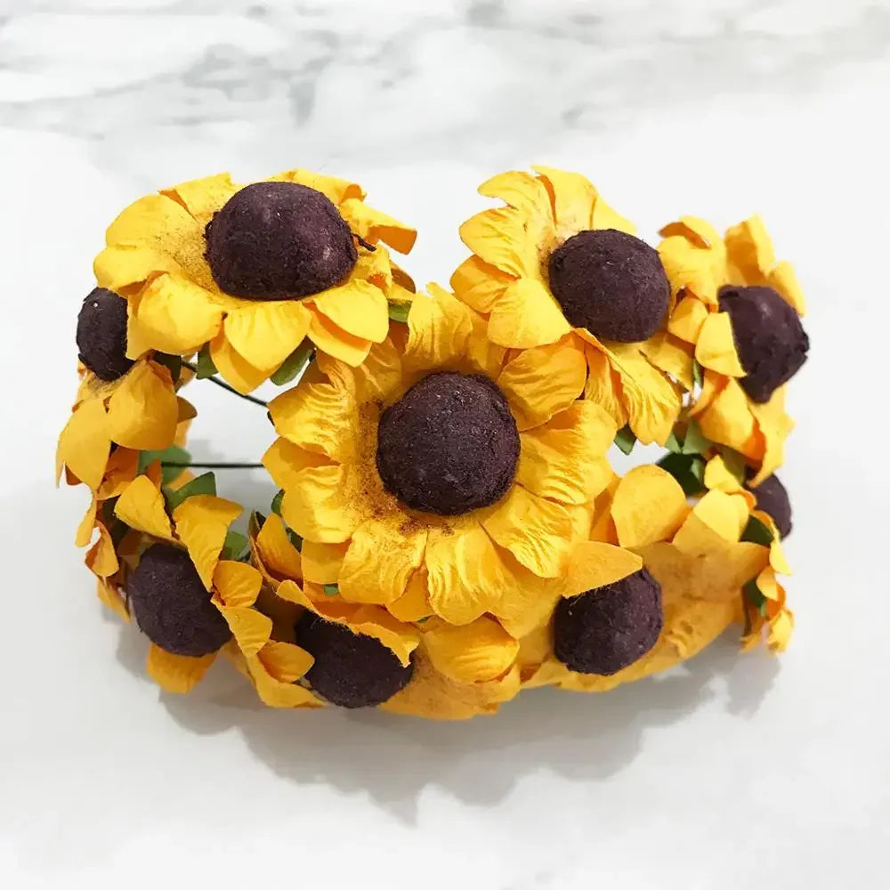 DecorBites™ Gold Hybrid Flower Cherry Stamen Berries Bundle لتزيينك بنفسك