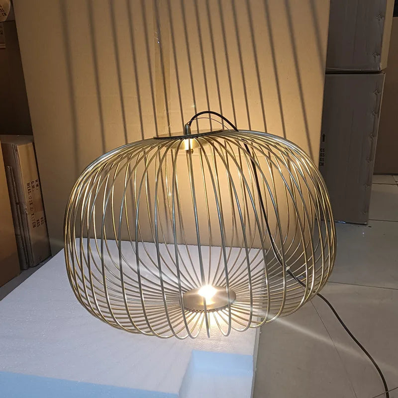 DecorBites™ ثريا قفص ذهبي LED متدلية على شكل قضبان