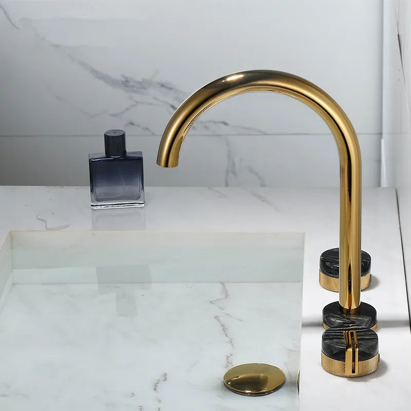 خلاط حوض حمام واسع من النحاس الذهبي والرخام من DecorBites™ مقاس 8 بوصات