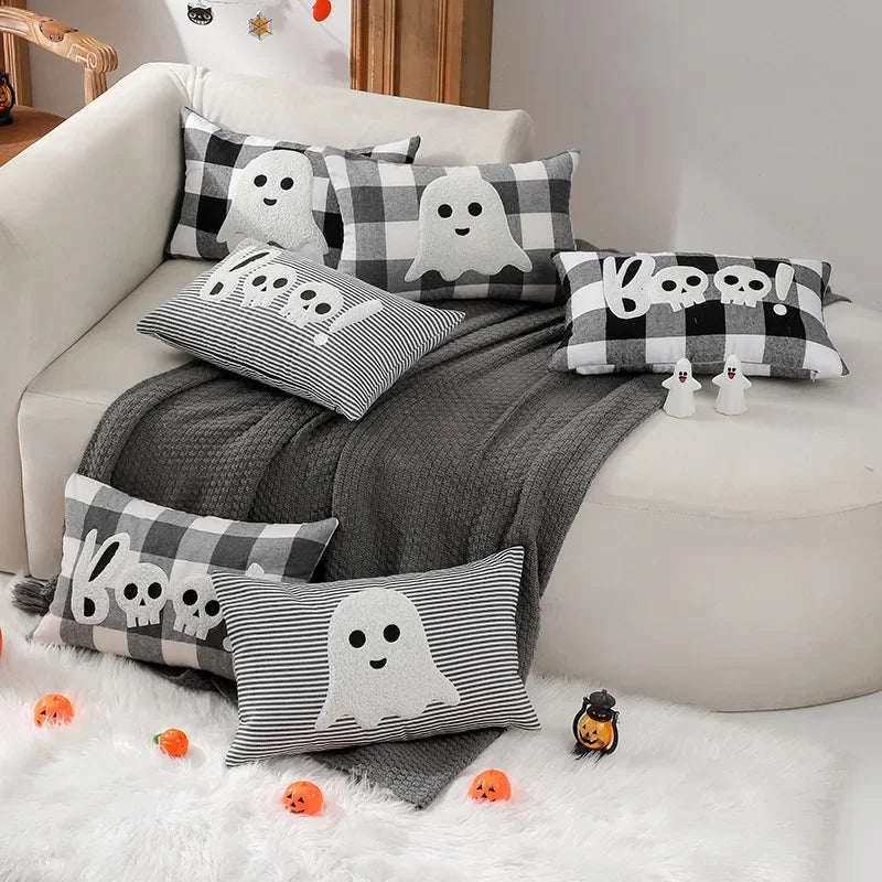 وسادة مطرزة على شكل شبح للهالوين من DecorBites™ لمسند أريكة غرفة المعيشة المريحة
