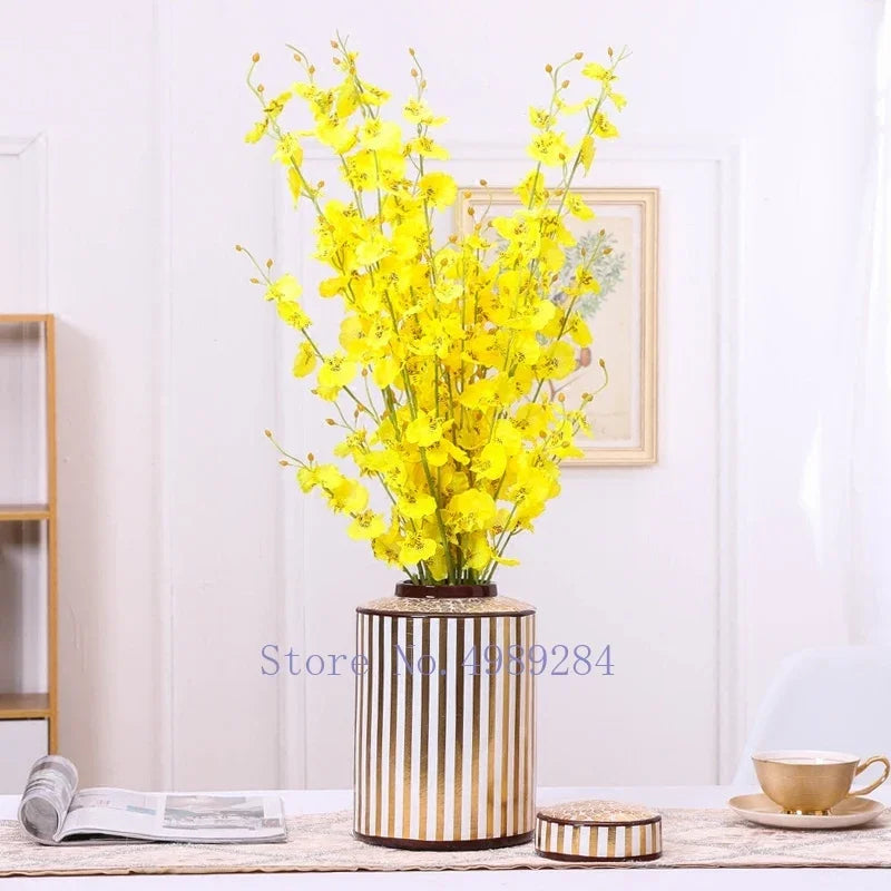 مزهرية سيراميك جولدن سترايب من DecorBites™ بغطاء، برطمان تخزين عصري لديكور المنزل