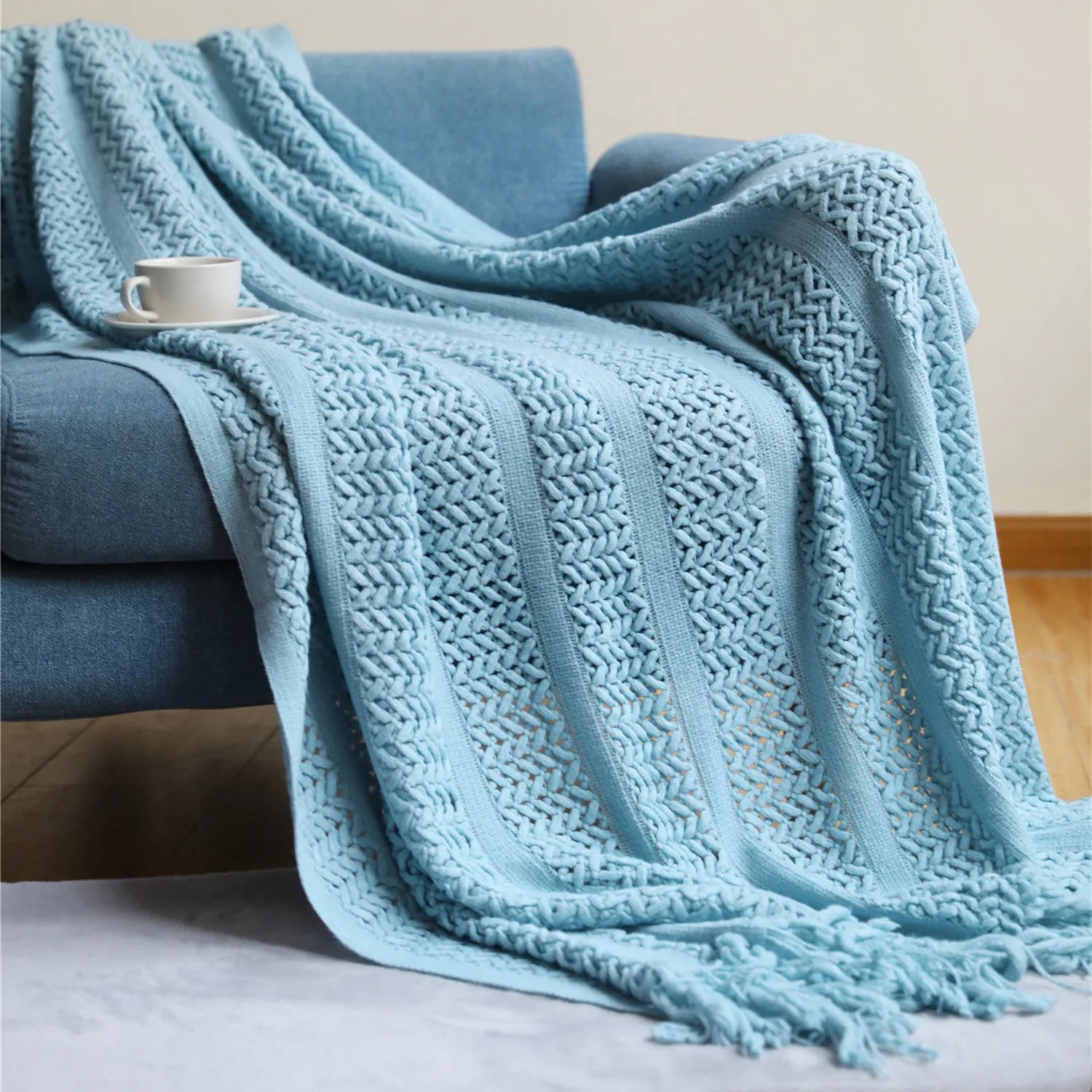 DecorBites™ Houndstooth Throw Blanket
