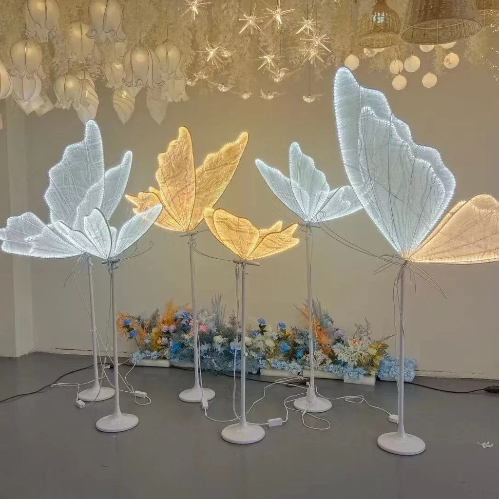 مصباح ديكور الزفاف LED على شكل فراشة من الدانتيل من DecorBites™