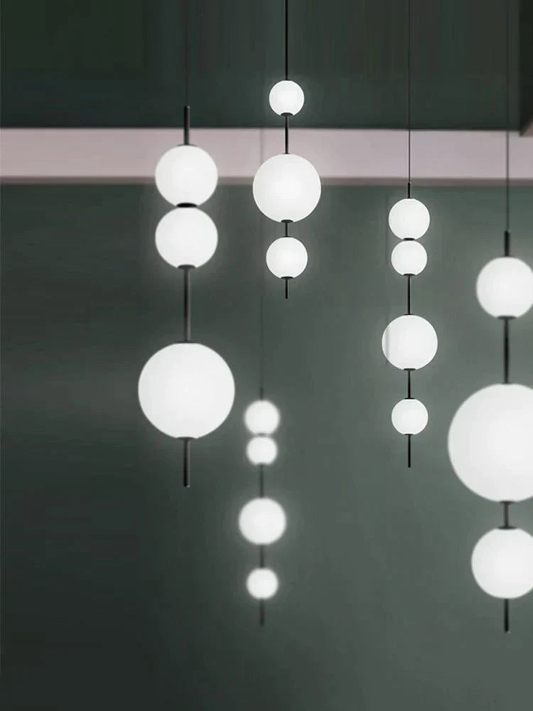 ثريا على شكل يقطينة من DecorBites™: ديكور فني إبداعي للمطاعم، الحانات، غرف النوم، إضاءة عمودية