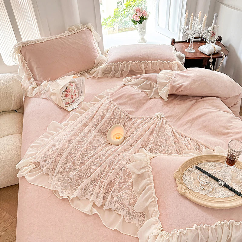DecorBites™ French Lace Ruffles Princess Wedding Bedding Set, Velvet Fleece Duvet Cover Set