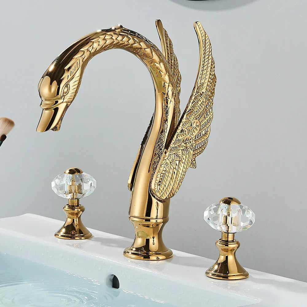 DecorBites™ حنفية حوض بمقبضين كريستاليين بتصميم بجعة ذهبية