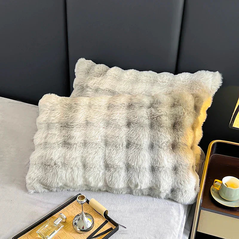 DecorBites™ Gradient Gray Faux Rabbit Fur Velvet Bedding Set: Duvet Cover, Bedsheet, Pillowcase
