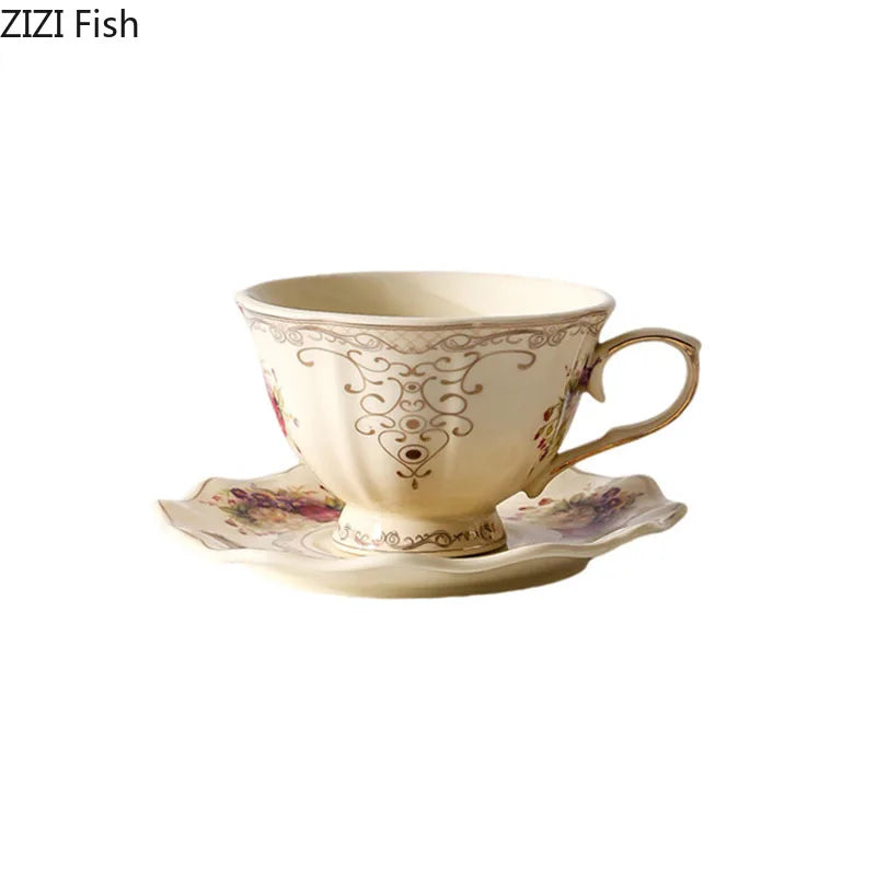 طقم فنجان وصحن سيراميك مزين بالدانتيل على شكل زهرة من DecorBites™ - فنجان شاي مطلي بالذهب لطاولة الطعام