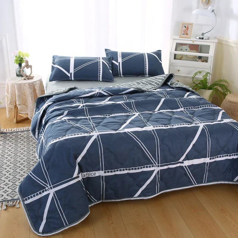 DecorBites™ Daisy Print Quilted Summer Quilt Set in Soft Breathable Fabric