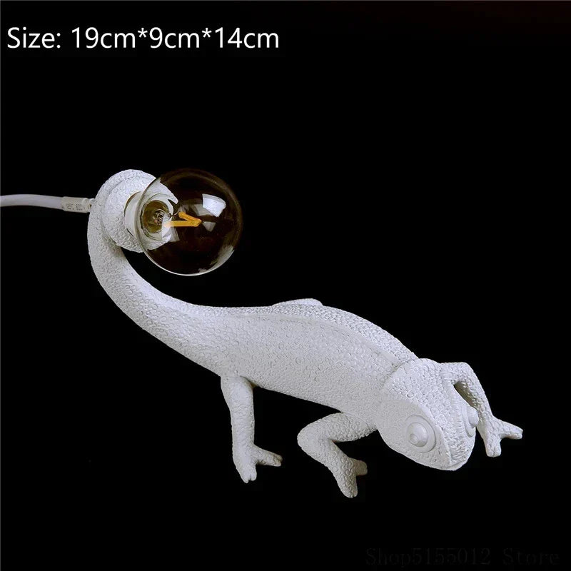DecorBites™ Chameleon LED Table Lamp - Modern Resin Animal Desk Light for Bedroom & Reading