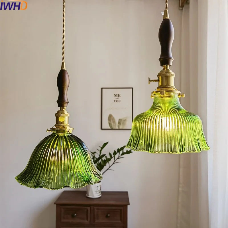 ثريا معلقة ليد زجاجية خضراء على الطراز الياباني من DecorBites™ لديكور المنزل