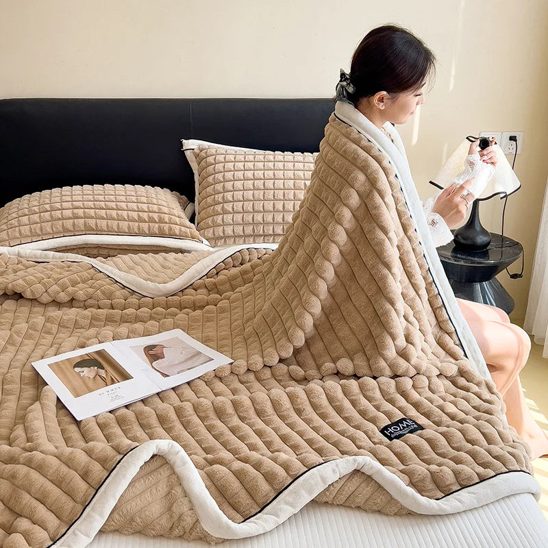 DecorBites™ Cozy Flannel Velvet Blanket: All-Season Solid Color Single Queen Quilt