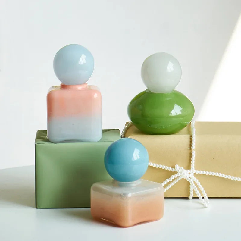 DecorBites™ Geometric Sphere Glass Vase with Lid, Desktop Storage Container