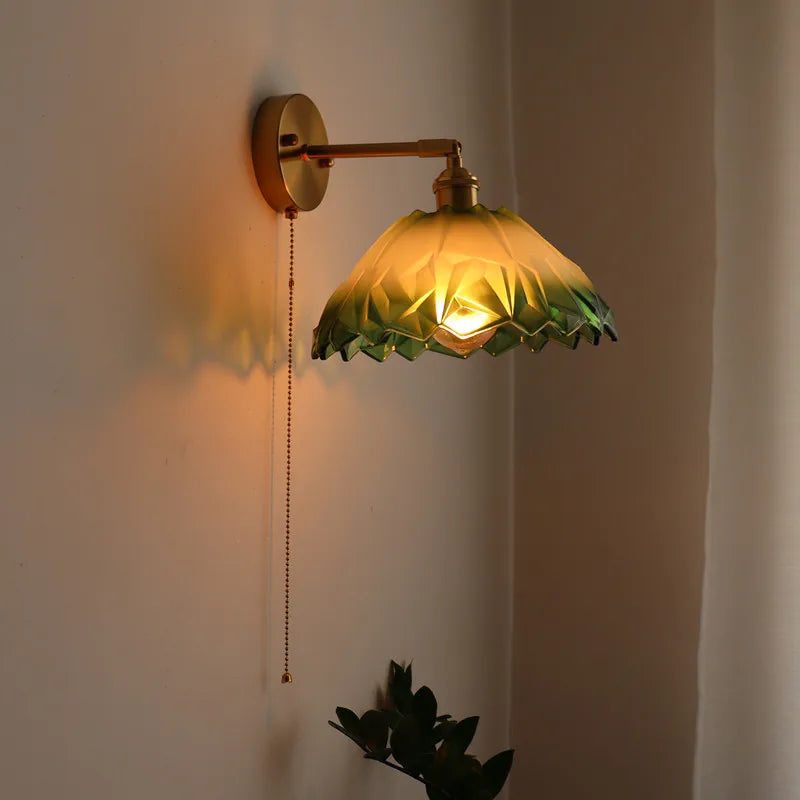 مصباح جداري زجاجي نحاسي LED على الطراز الياباني من DecorBites™ للمطاعم والبارات وغرف النوم والحمامات