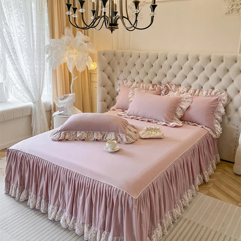 طقم مفروشات أميرة كورية من الدانتيل والكشكشة من DecorBites™ باللون الوردي المائل للبني