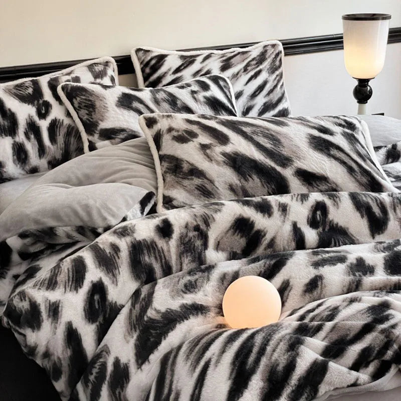 DecorBites™ Cozy Rabbit Hair Bed Set, Queen Size Comforter for Winter Luxury Comfort