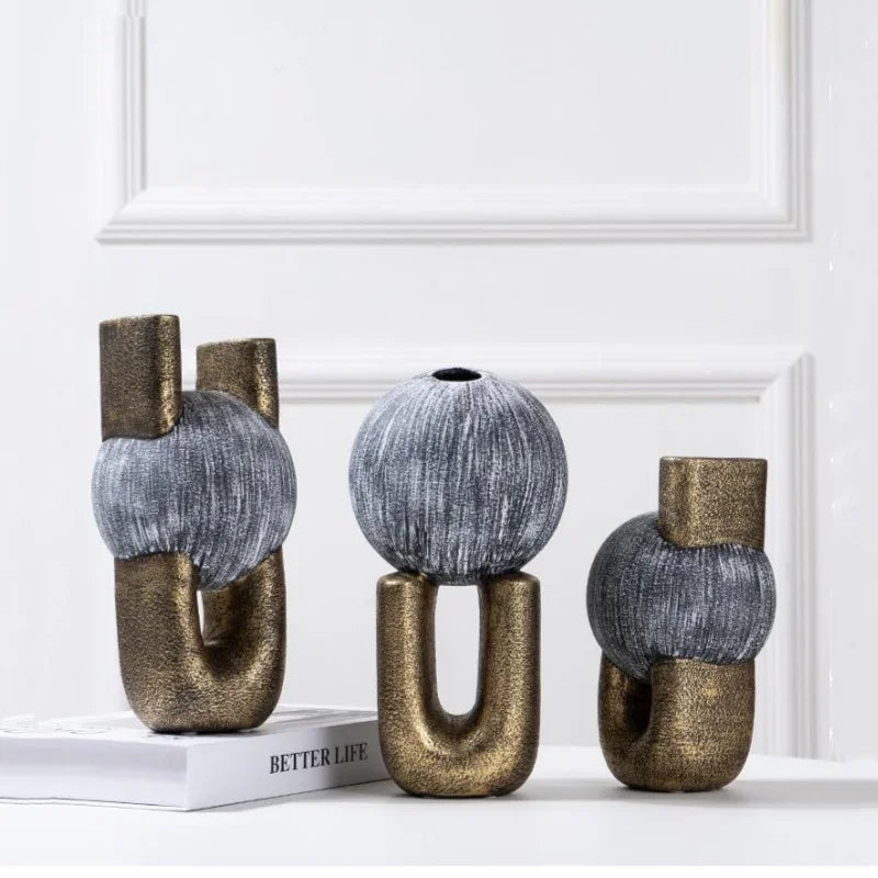 فازة سيراميك DecorBites™ بخطوط ذهبية ونمط هندسي - ديكور منزلي لتنسيقات الزهور المجردة