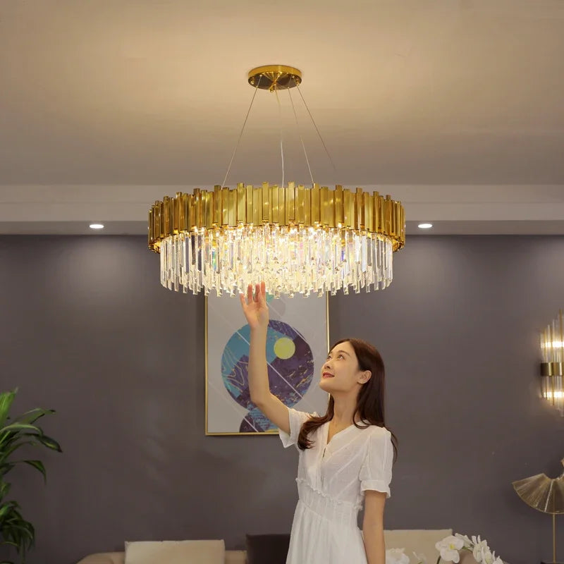 ثريات كريستال ذهبية وسوداء من DecorBites™ بإضاءة LED للسكن الفاخر والضيافة