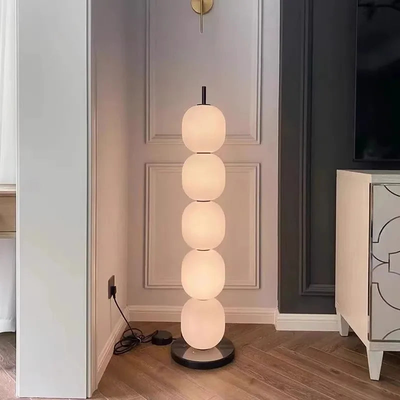 مصباح أرضي من جوربايتس™ بتصميم يقطينة، عاكس ضوئي زجاجي أبيض، إضاءة أرضية اسكندنافية مصممة