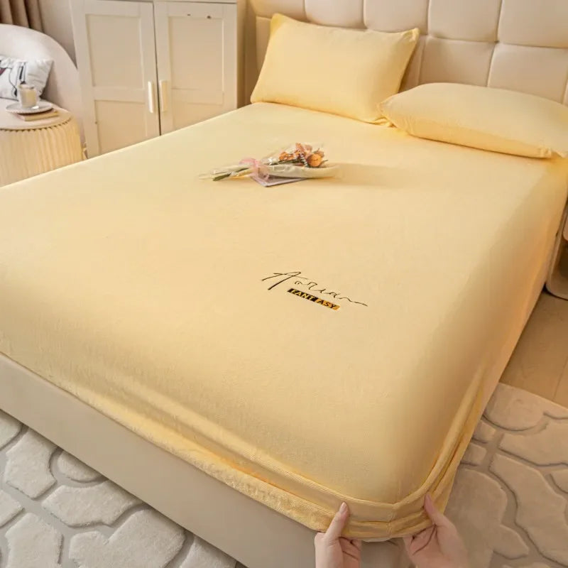 DecorBites™ Cozy Velvet Fitted Sheet: Thick Warm Bed Cover for Bedroom Living Room