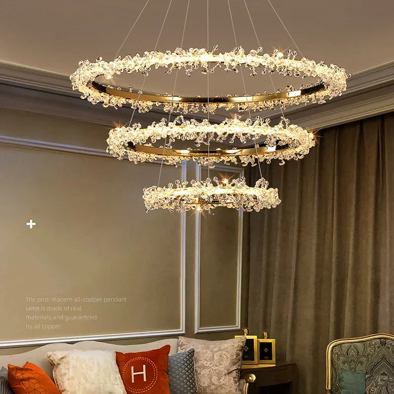ثريا كريستال LED ذهبية مستديرة من DecorBites™ لإضاءة داخلية فاخرة