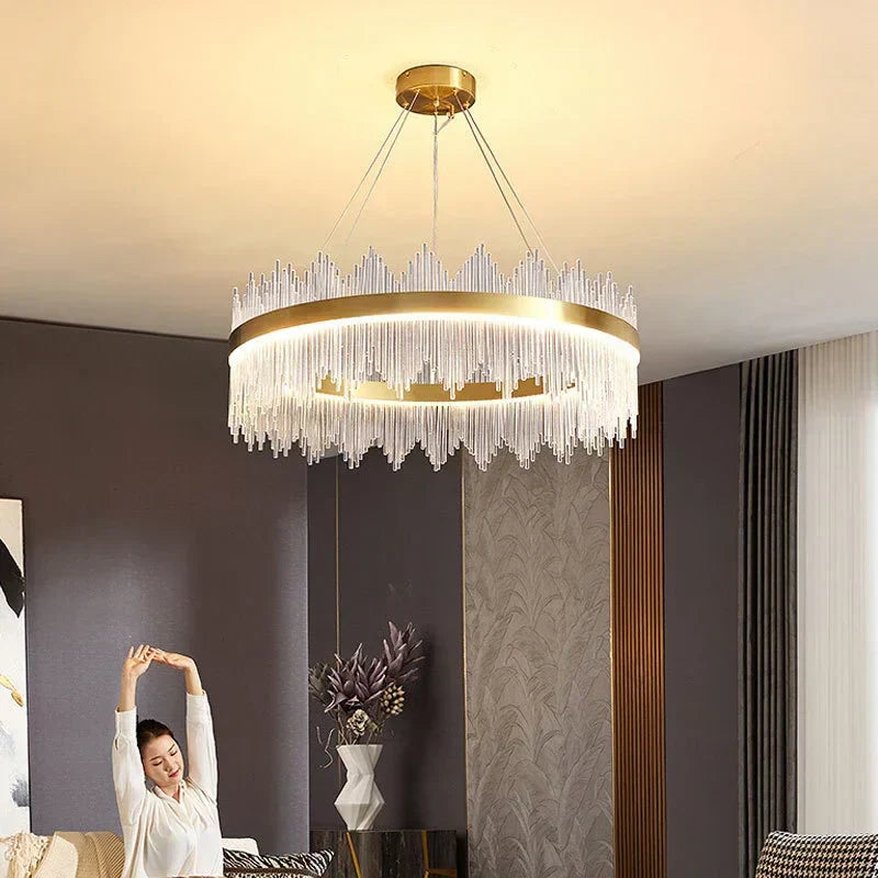 ثريا كريستال دائرية ذهبية DecorBites™ LED: إضاءة منزلية معلقة أنيقة لغرفة المعيشة وغرفة النوم والمطبخ