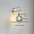 مصباح حائط LED كروي أخضر من DecorBites™، بقاعدة نحاسية، ومفتاح بسلسلة سحب