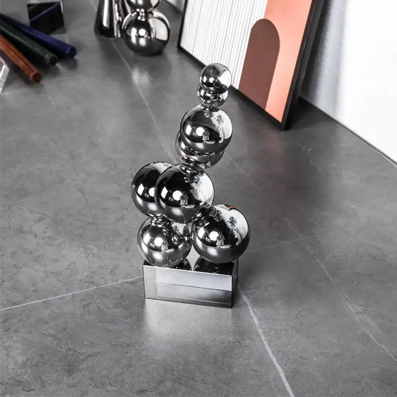 تمثال ديكور منزلي على شكل كرة كريستالية هندسية فضية من DecorBites™