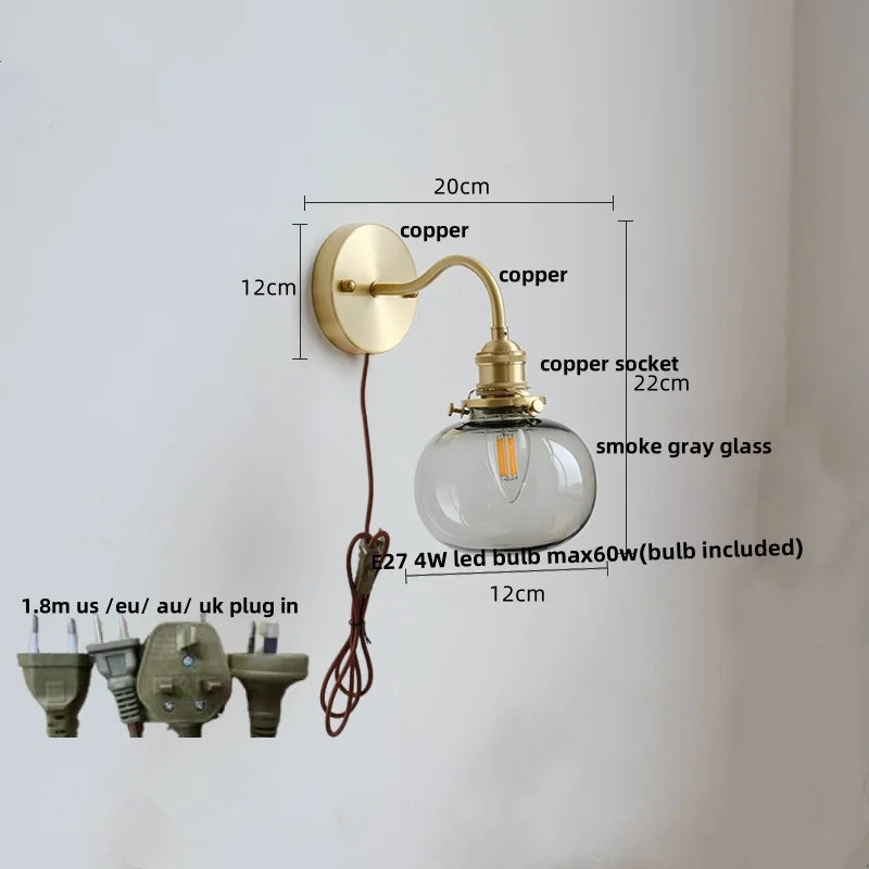 مصباح حائط LED كروي أخضر من DecorBites™، بقاعدة نحاسية، ومفتاح بسلسلة سحب