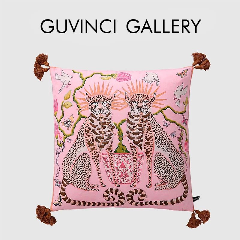 كيس وسادة هالو لُوكس تشيتا DecorBites™: غطاء وسادة مزخرف بشراشيب بتصميم GG