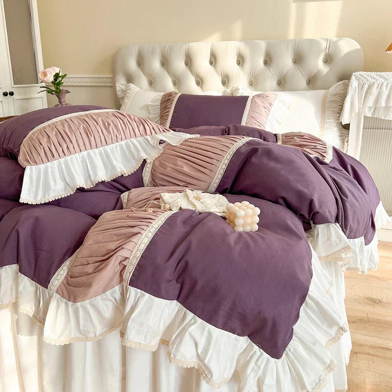 طقم مفروشات قطن بتصميم أميرات كوري من DecorBites™ مع كشكشة بليسيه وغطاء لحاف ناعم